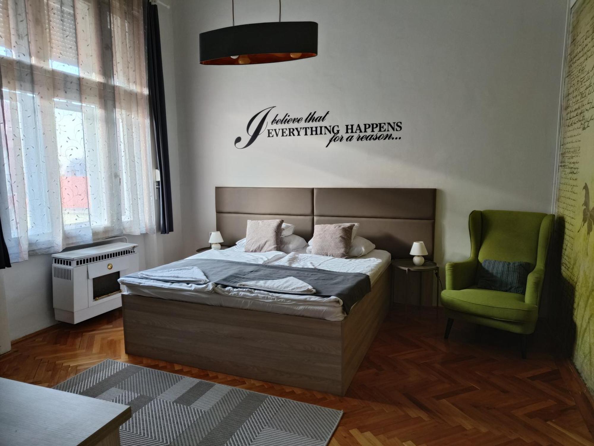 Pasti Central Apartment. Дебрецен Экстерьер фото