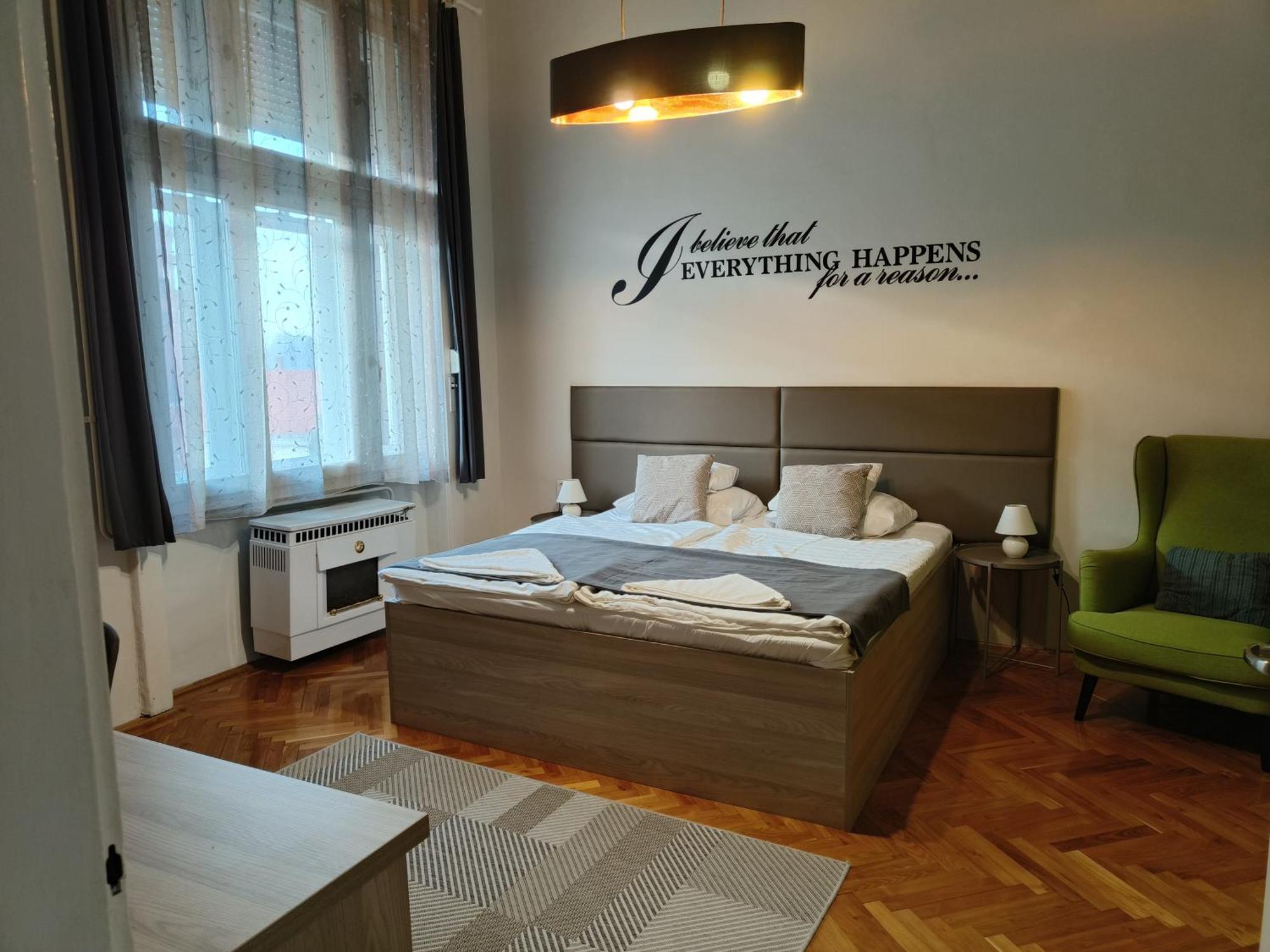 Pasti Central Apartment. Дебрецен Экстерьер фото